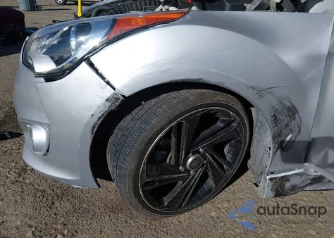 2015 Hyundai Veloster Turbo z USA, uszkodzony, nr VIN KMHTC6AE9FU235317